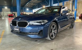 BMW • 520i
