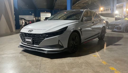 Hyundai • Elantra