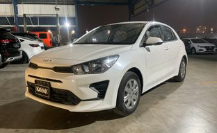 KIA • Rio