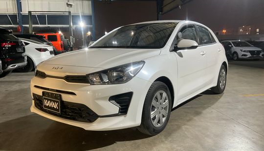 KIA • Rio