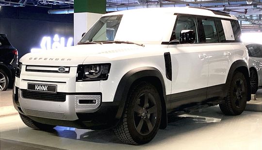 Land Rover • Defender