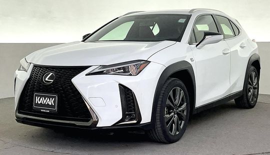 LEXUS • UX200