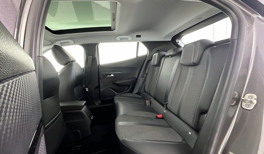 Peugeot 2008 ALLURE Suv 2022