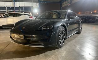Porsche • Taycan
