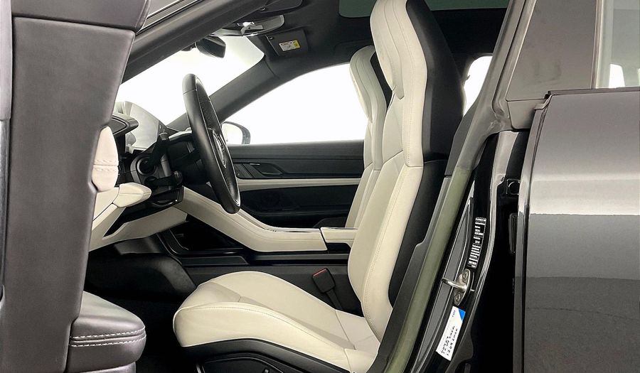 Porsche Taycan 4 CROSS TURISMO Sedan 2022