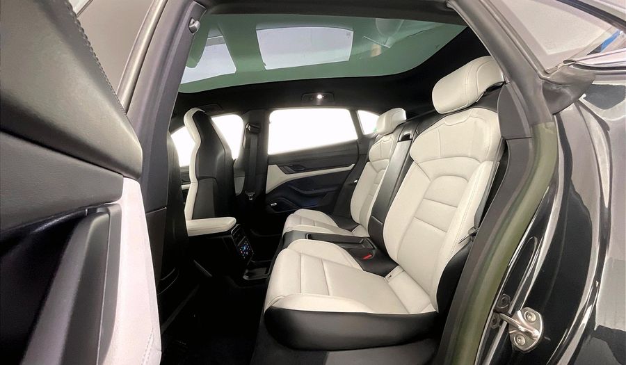 Porsche Taycan 4 CROSS TURISMO Sedan 2022