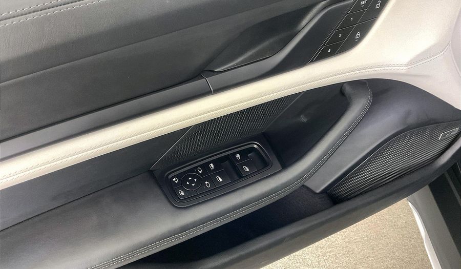 Porsche Taycan 4 CROSS TURISMO Sedan 2022