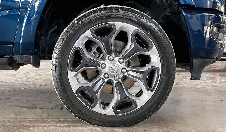Ram 1500 LIMITED CREW CAB Pickup 2022