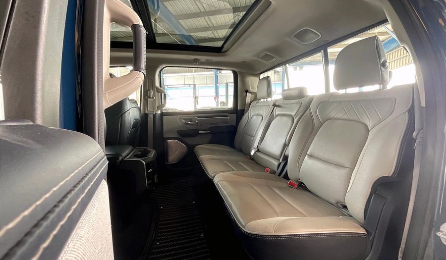 Ram 1500 LIMITED CREW CAB Pickup 2022