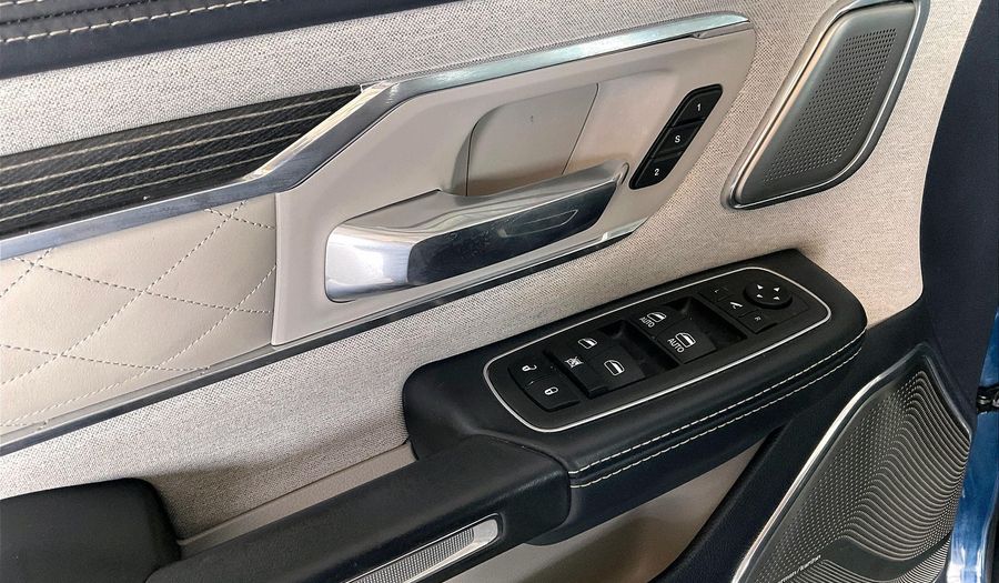 Ram 1500 LIMITED CREW CAB Pickup 2022