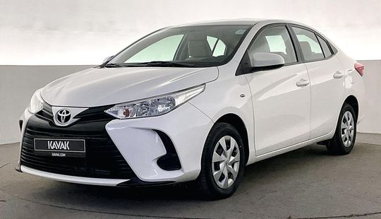 Toyota Yaris SE / E-2022