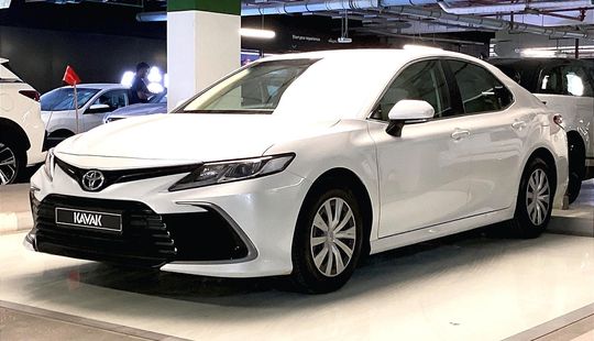 Toyota • Camry