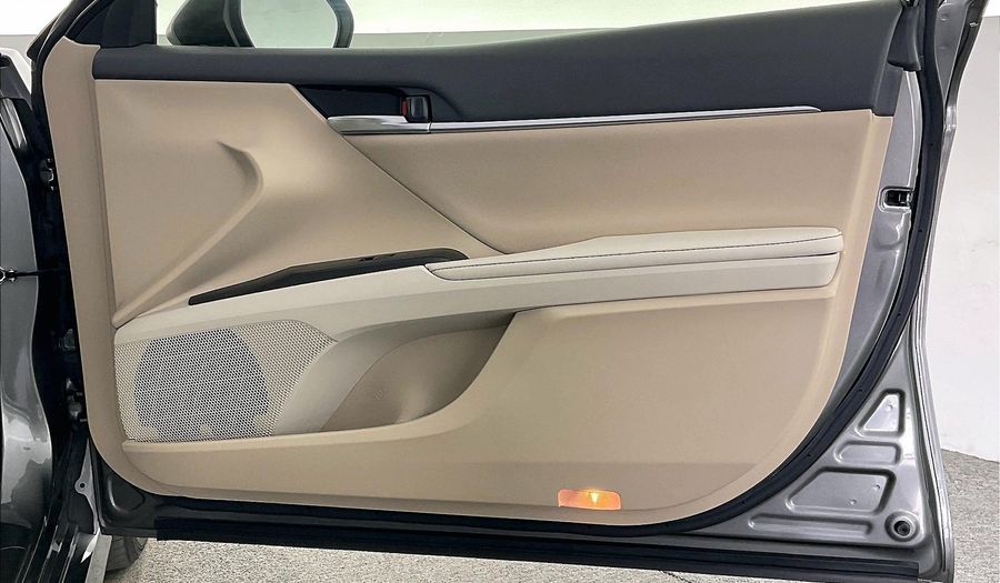 Toyota Camry SE+ Sedan 2022