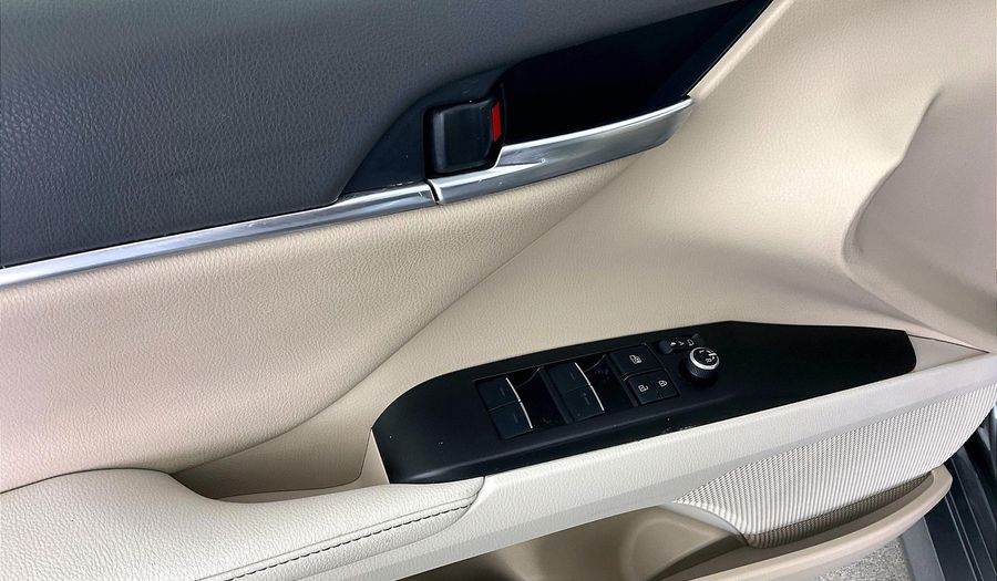 Toyota Camry SE+ Sedan 2022