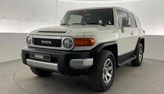 Toyota • FJ Cruiser