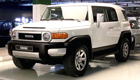Toyota • FJ Cruiser