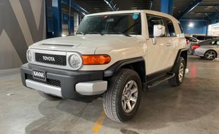 Toyota • FJ Cruiser