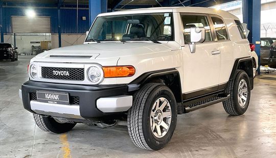 Toyota • FJ Cruiser