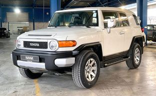 Toyota • FJ Cruiser