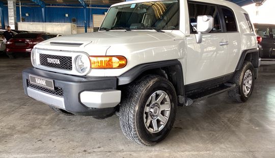 Toyota • FJ Cruiser