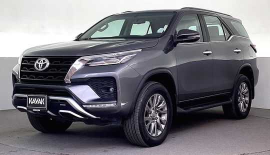Toyota • Fortuner