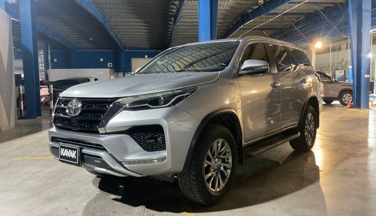 Toyota • Fortuner