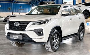 Toyota • Fortuner