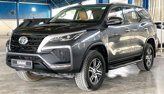 Toyota • Fortuner