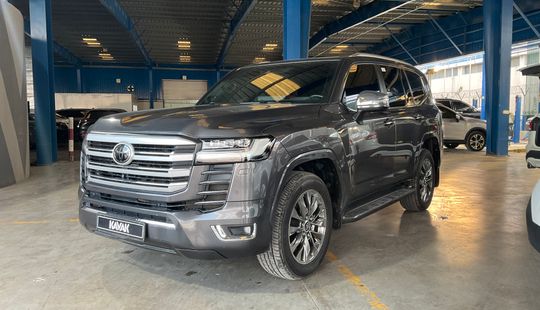 Toyota • Land Cruiser