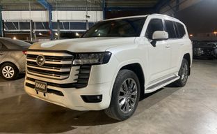 Toyota • Land Cruiser
