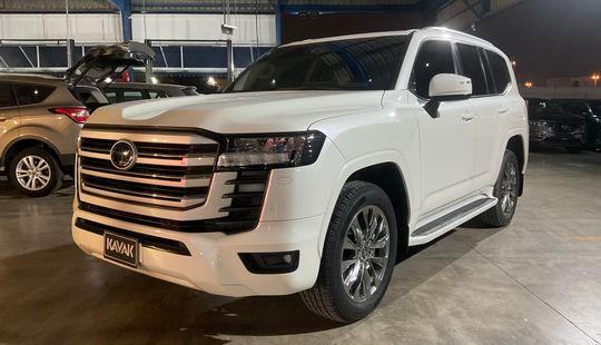 Toyota • Land Cruiser