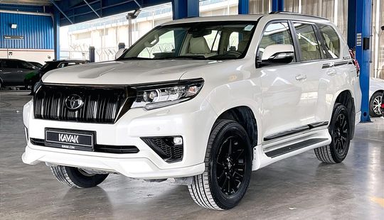 Toyota • Land Cruiser Prado