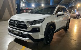 Toyota • RAV4