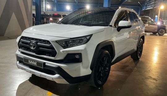 Toyota • RAV4