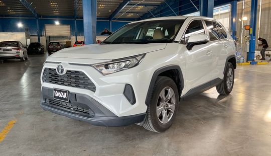 Toyota • RAV4