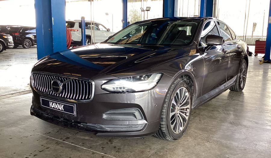 Volvo S90 B5 MOMENTUM Sedan 2022
