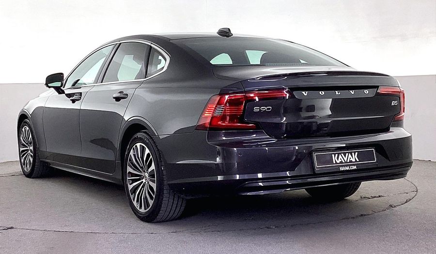 Volvo S90 B5 MOMENTUM Sedan 2022