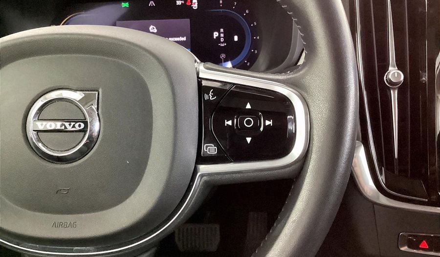 Volvo S90 B5 MOMENTUM Sedan 2022