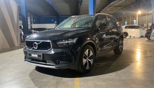 Volvo • XC40