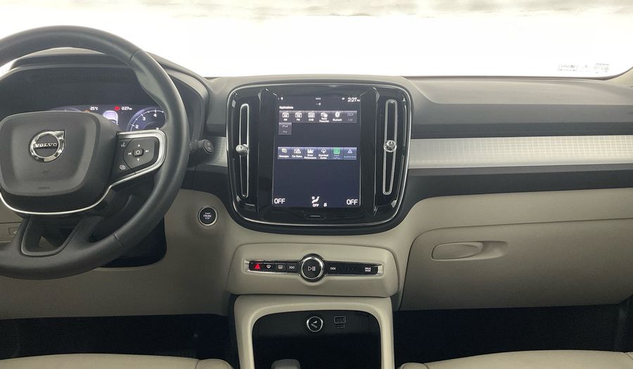 Volvo Xc40 2.0 T4 MOMENTUM AUTO Suv 2022