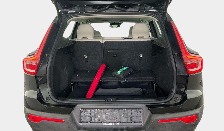 Volvo Xc40 2.0 T4 MOMENTUM AUTO Suv 2022