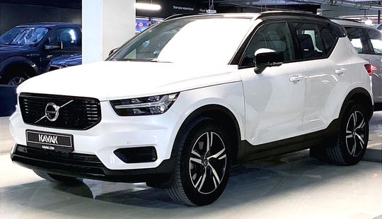 Volvo • XC40