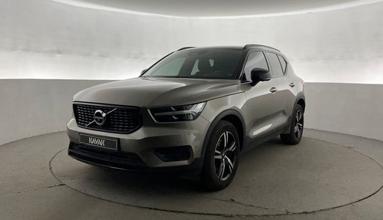 Volvo • XC40