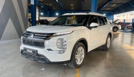 Mitsubishi • Outlander