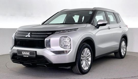 Mitsubishi • Outlander