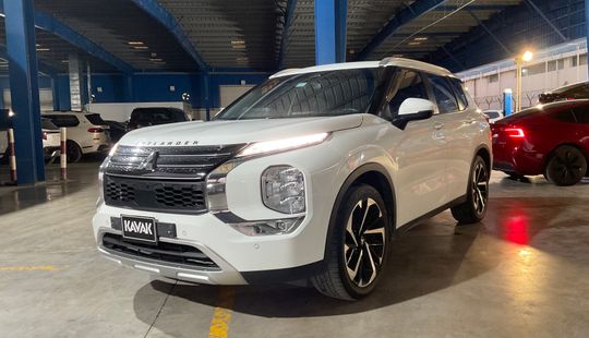 Mitsubishi • Outlander