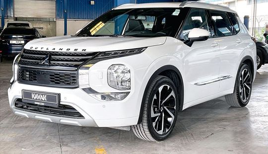 Mitsubishi • Outlander