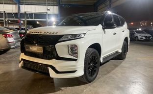 Mitsubishi • Montero Sport