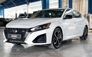Nissan • Altima