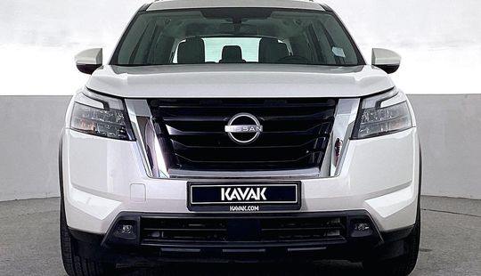Nissan • Pathfinder